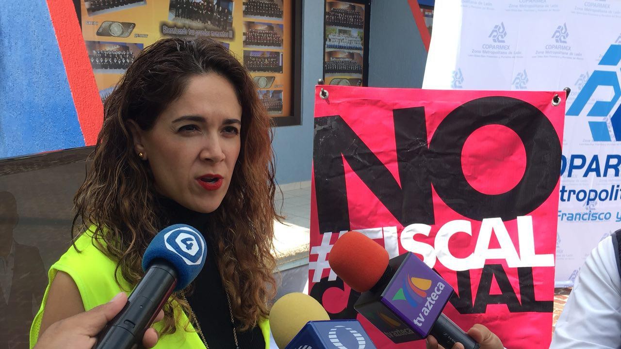 Buscan aportar 5 mil 800 firmas para proponer a fiscal general independiente