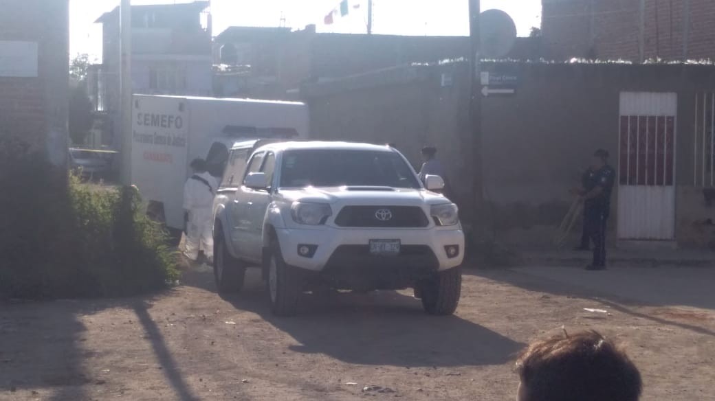 Hallan hombre muerto a golpes