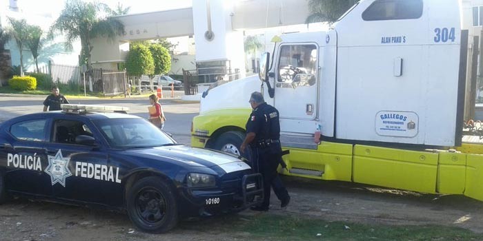 Recuperan tractocamión en La Condesa