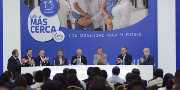 Para mejorar la movilidad es necesario apostarle a la planeación de León: funcionarios y concesionarios del SIT