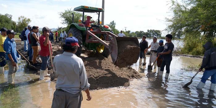 Atiende Sedeshu contingencia por inundaciones en Valle de Santiago