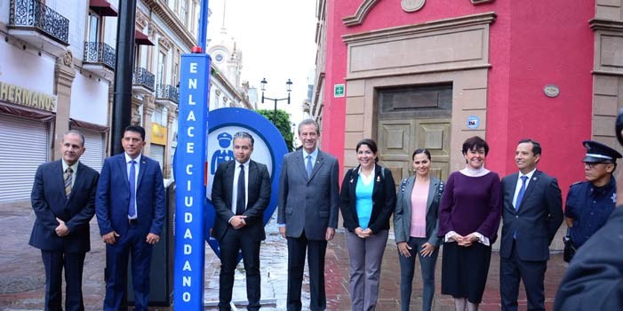 Instalan botón de emergencia en la Plaza Principal