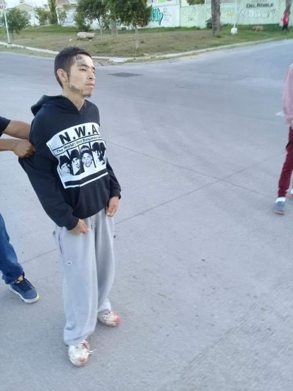 Vecinos capturan a joven por robo, no sabían que era un asesino