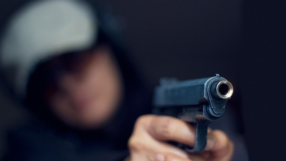 Roban a cuentahabiente a mano armada
