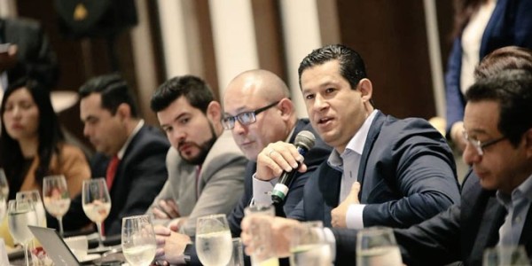 Gobierno del Estado despedirá a 500 empleados públicos