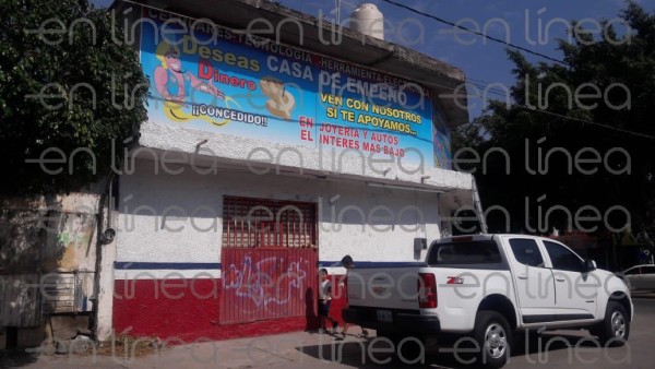 Roban casa de empeño