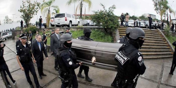 Asesinan a 62 policías en Guanajuato