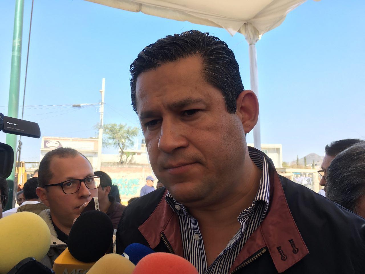 Anuncia gobernador llegada de marinos ante ola de violencia