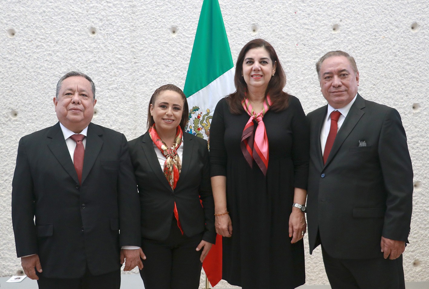 Reprueba GPPRI estrategia del gobierno federal que genera desabasto de gasolina