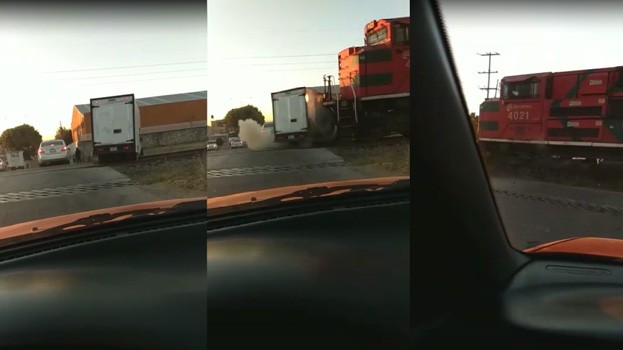 Tren destroza camioneta en San Francisco del Rincón