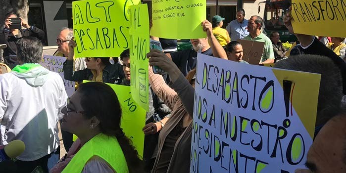 Se manifiestan contra el desabasto de gasolina en León