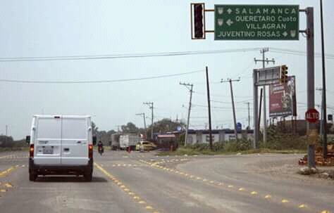 Roban con armas largas pipa con gasolina que no llevaba escolta oficial
