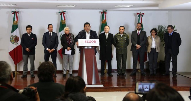 Analiza Diego Sinhue con SEGOB estrategias para abasto de combustible en Guanajuato