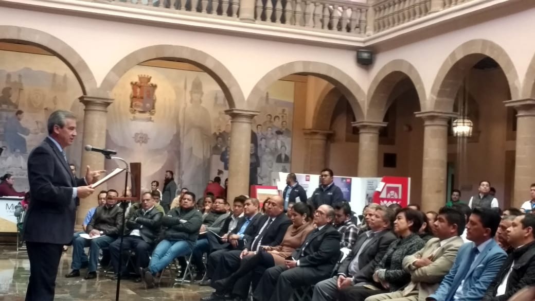 Espera alcalde abasto de gasolina en 40% de las estaciones