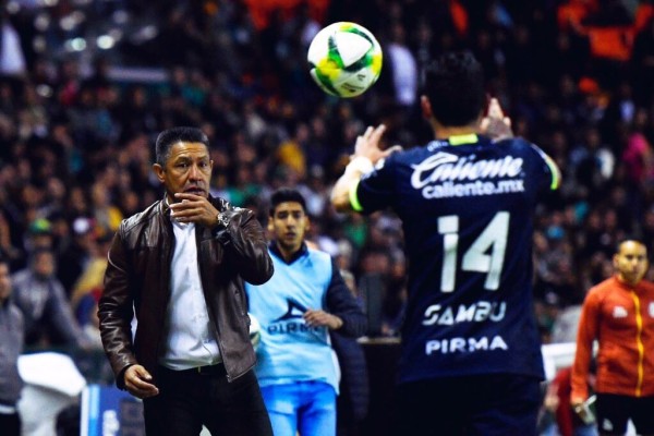 Siempre preparo al equipo para ganar: Ambriz