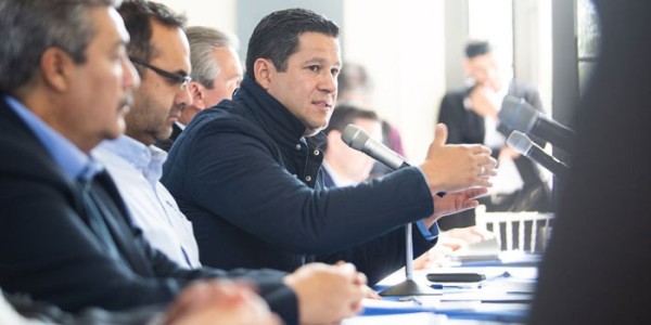 Federación debe aplicar incentivos fiscales: Diego Sinhue