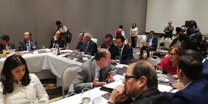 Reclaman empresarios daños por desabasto de combustible