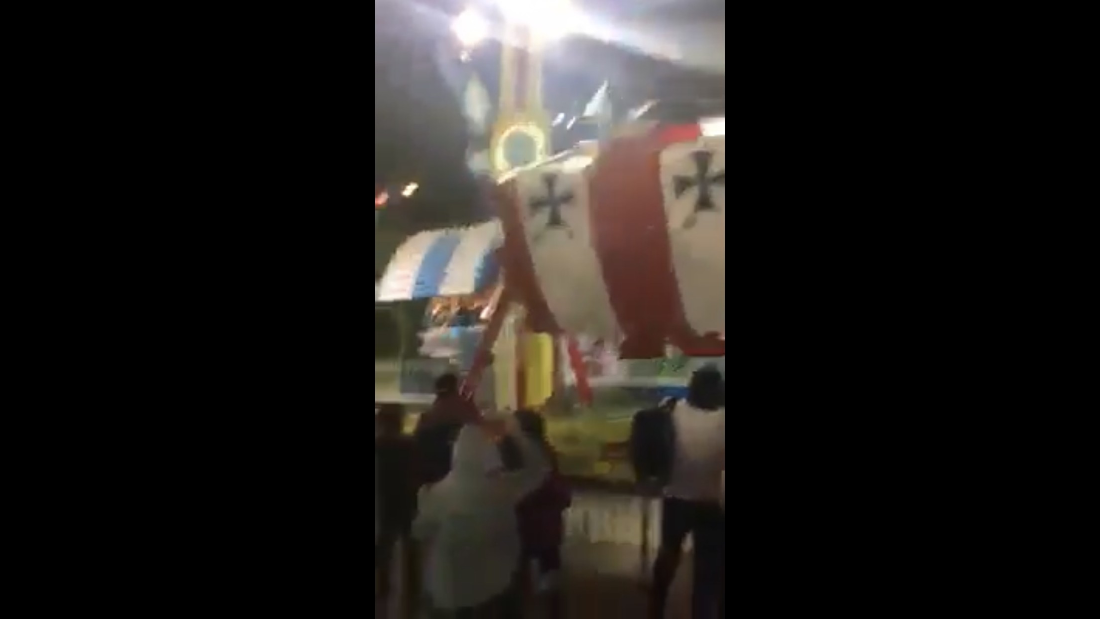 Falla juego mecánico de la Feria y deja a 10 niños con golpes leves