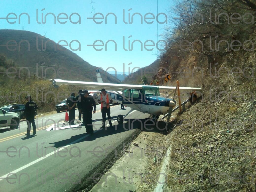Cae avioneta de escuela de aviación