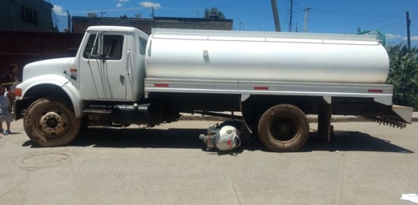 Asegura Policía Federal pipa con gasolina ilegal