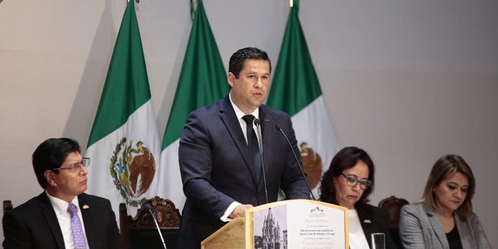 Defiende gobernador trabajo de Carlos Zamarripa