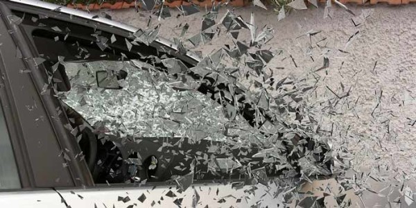 “Cristalean“ automóvil de regidora del PRI en León