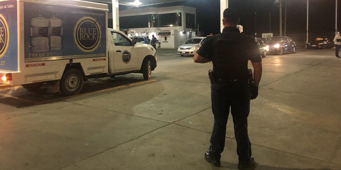 Hombres armados roban dos gasolineras en León