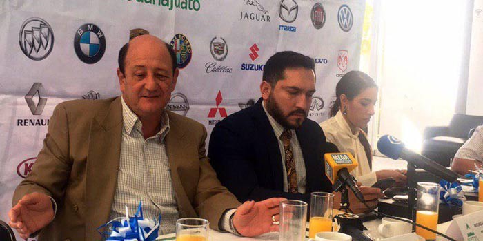 Caen ventas de autos de lujo 60% por tenencia en Guanajuato