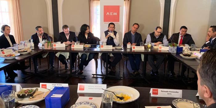 Diego Sinhue defiende en Texas resultados de seguridad en Guanajuato