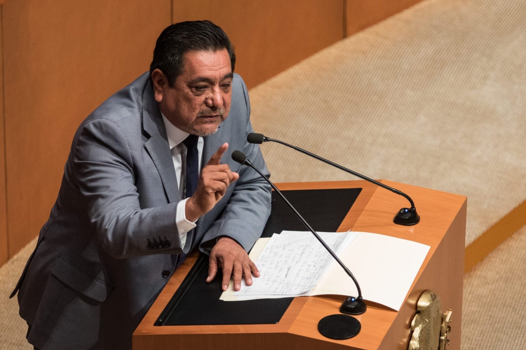 Amenaza senador morenista con desaparecer la Suprema Corte de Justicia de la Nación
