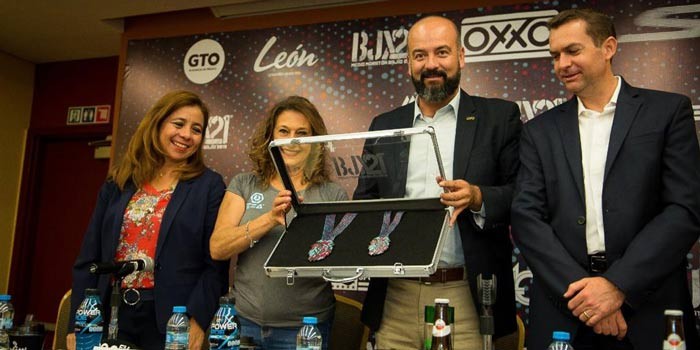 Presentan sexta edición del Medio Maratón BJX21K