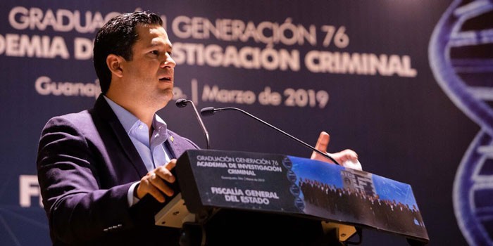 Pide Diego Sinhue resistir a las tentaciones del crimen organizado