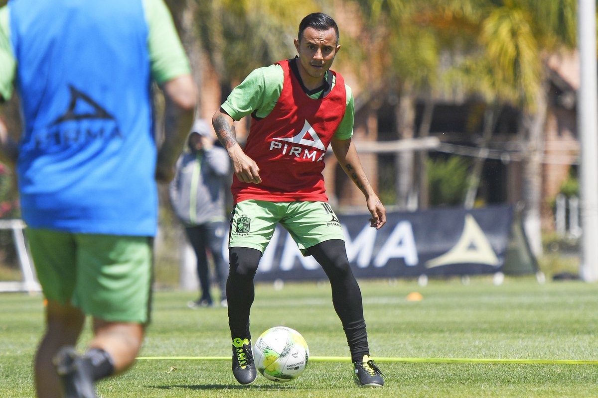 Busca León entrar a la historia contra Necaxa