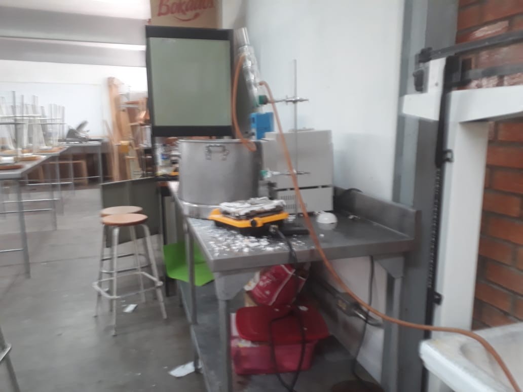 Causa experimento explosión en laboratorio del CETIS