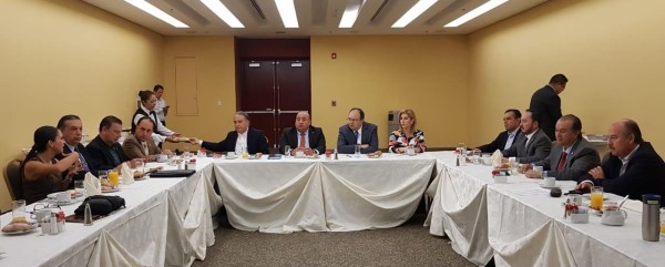Aceptan empresarios apoyar económicamente a estancias en León