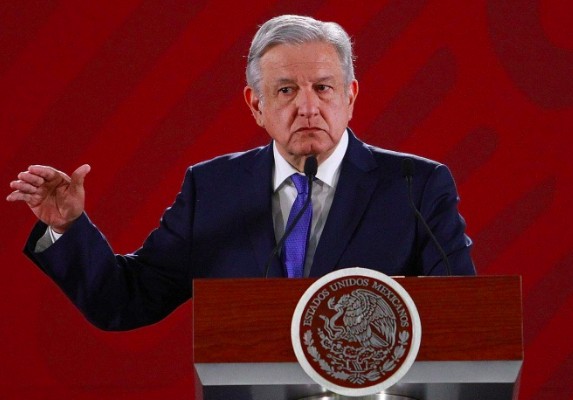 Hacienda dialogará con gasolineros para negociar el precio