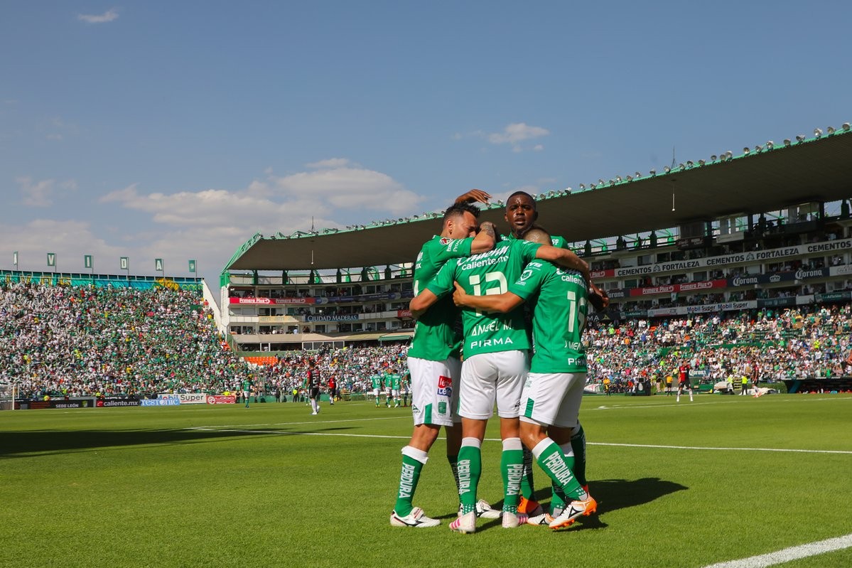 León golea a Atlas y aumenta récord ganador