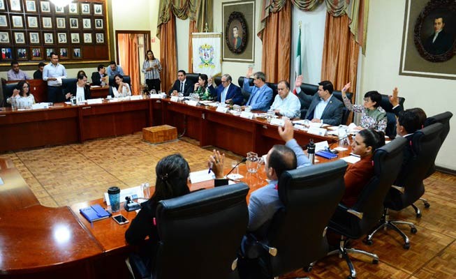 López Santillana presenta iniciativa para crear Dirección de Servicios
