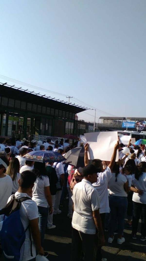 Marchan en León integrantes de la sección XV de SNTSS