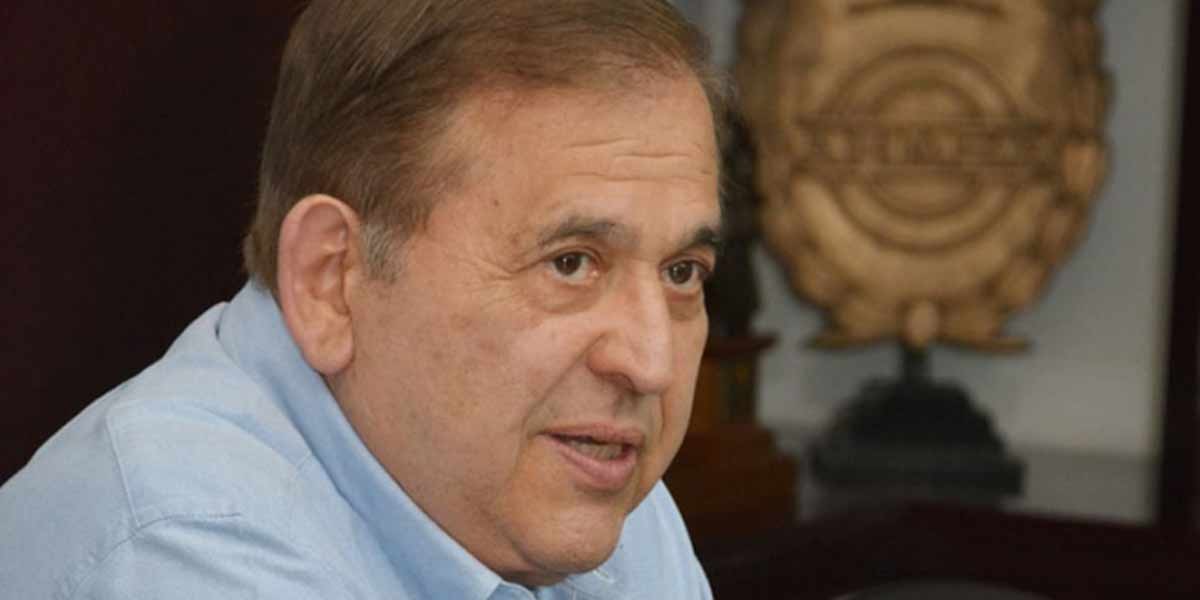 Presidente de Altos Hornos de México se opondrá a extradición, mientras estará en prisión provisional