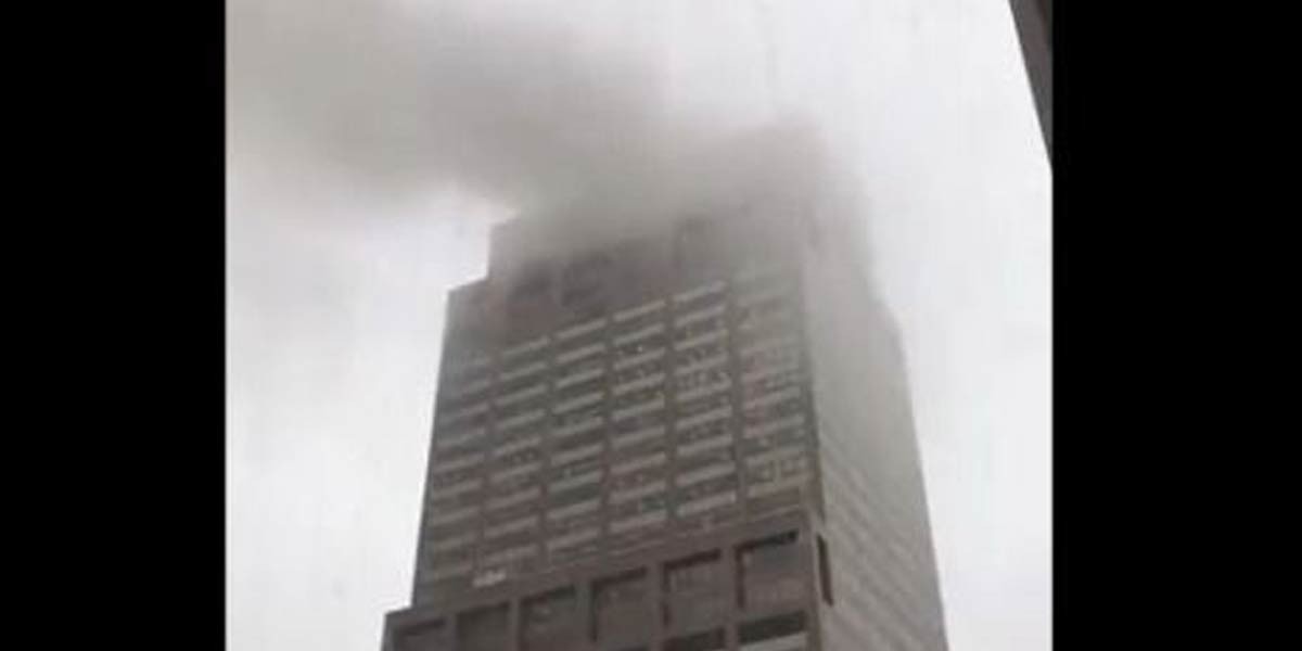 Helicóptero se estrella en la Séptima Avenida de Nueva York