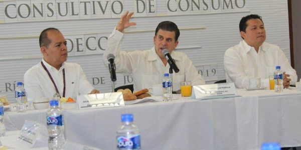Profeco retirará concesión a gasolineras que impiden verificación