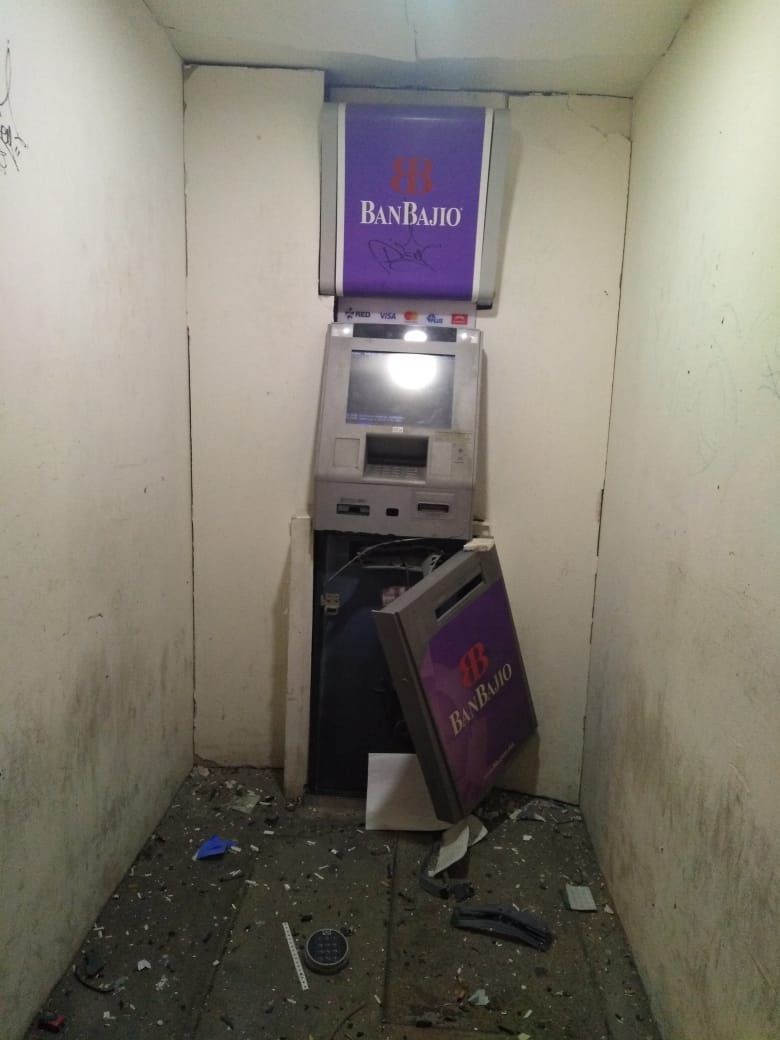 Encuentran artefacto explosivo en cajero automático