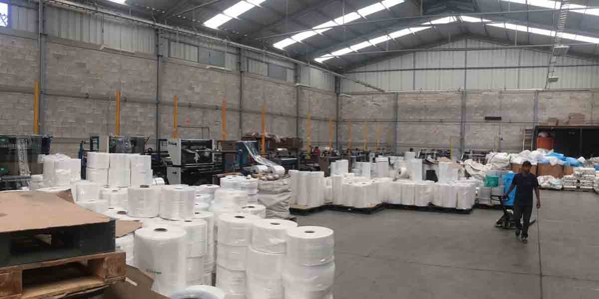 Venta de bolsa de plástico disminuye 50%