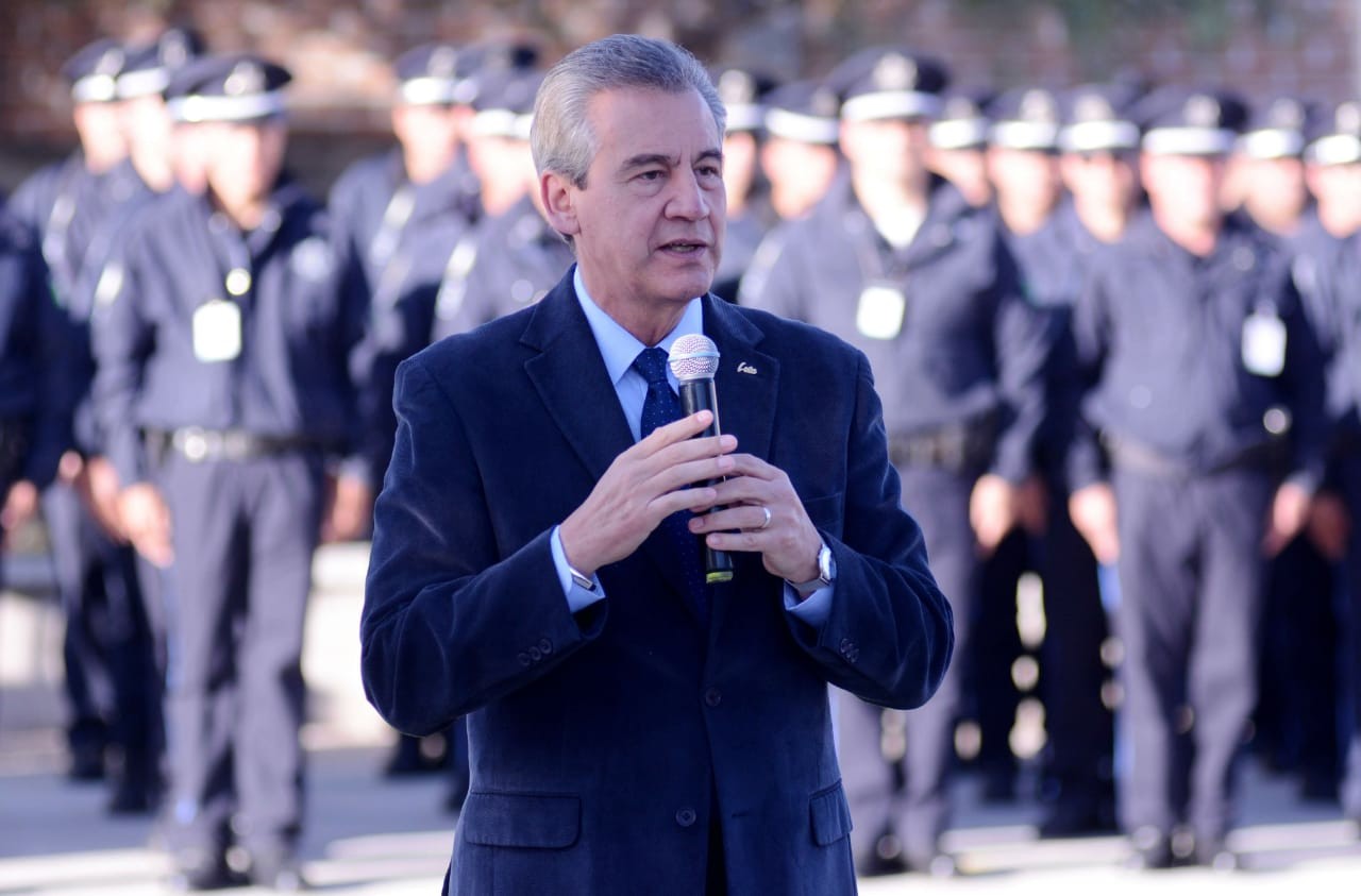 Gobierno local despide a mandos policiacos, los liquida y los vuelve a contratar