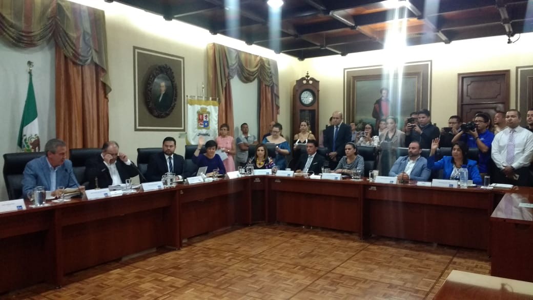 Oficializan alza al transporte público