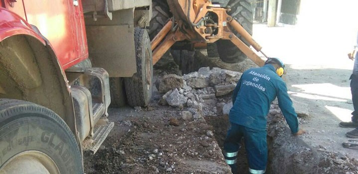Dañan en obras de SAPAL tubería de gas