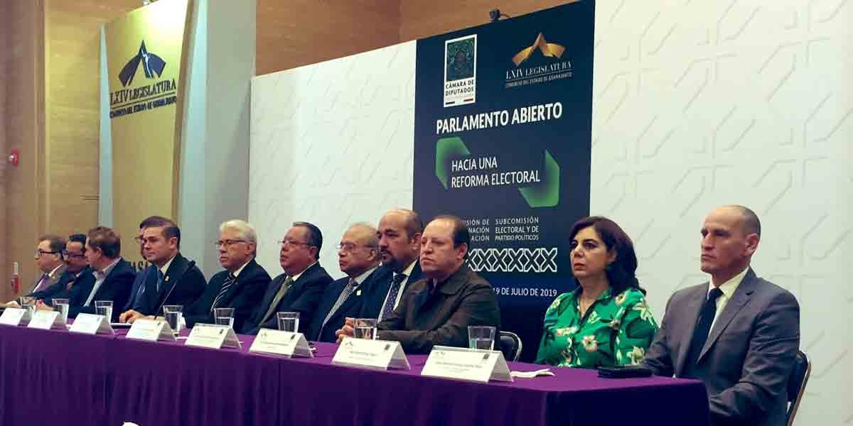 Desaparecer organismos electorales es un retraso democrático
