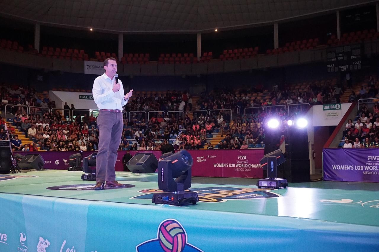 Inauguran en León Máster Nacional de Voleibol