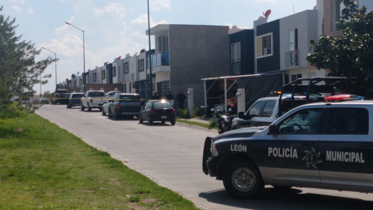 Detienen a hombre acusado de balear a tres hombres